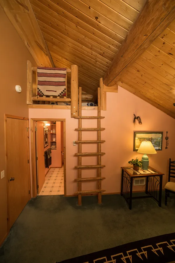 Western Pleasure Guest Ranch Nez Perce Loft