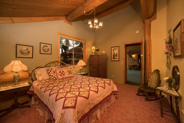 Western Pleasure Guest Ranch Miss Belle Room