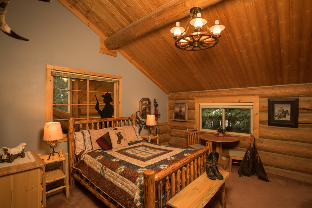 Western Pleasure Guest Ranch Duke Room